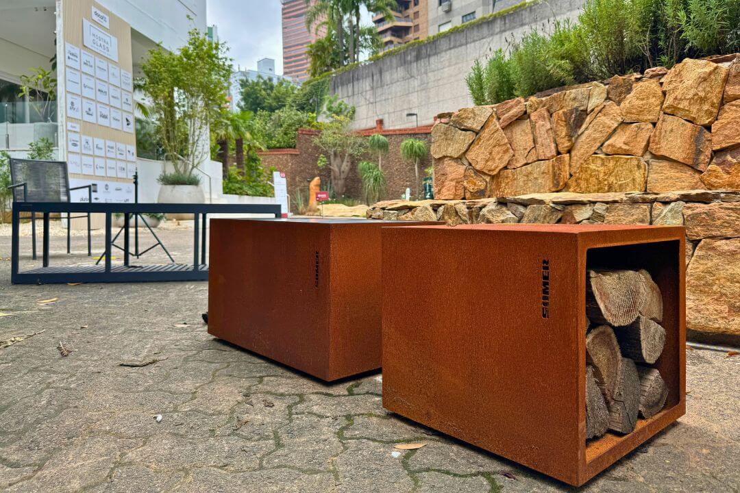 Spa com lareira ecológica Somer Round em base de pedra.